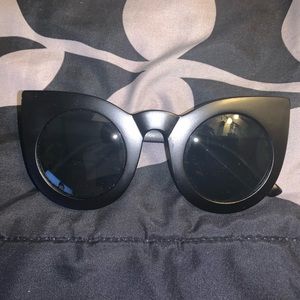 Black oversized cat eye sunglasses